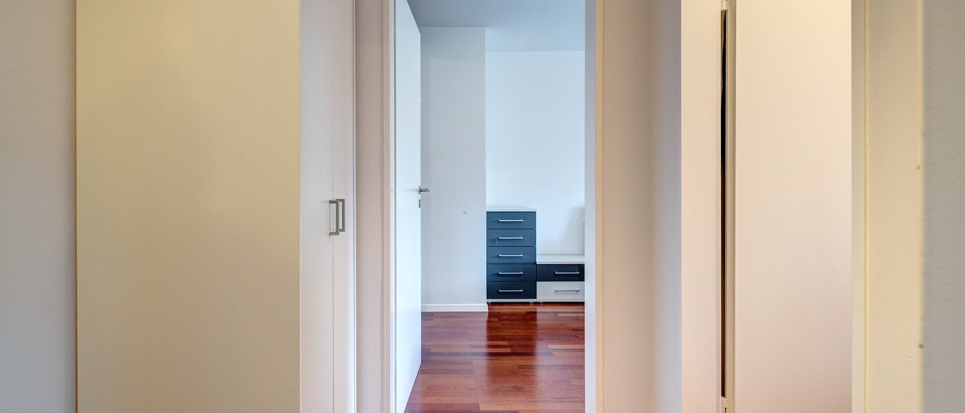 マンション München Schwabing-West 04 玄関入り口 9187