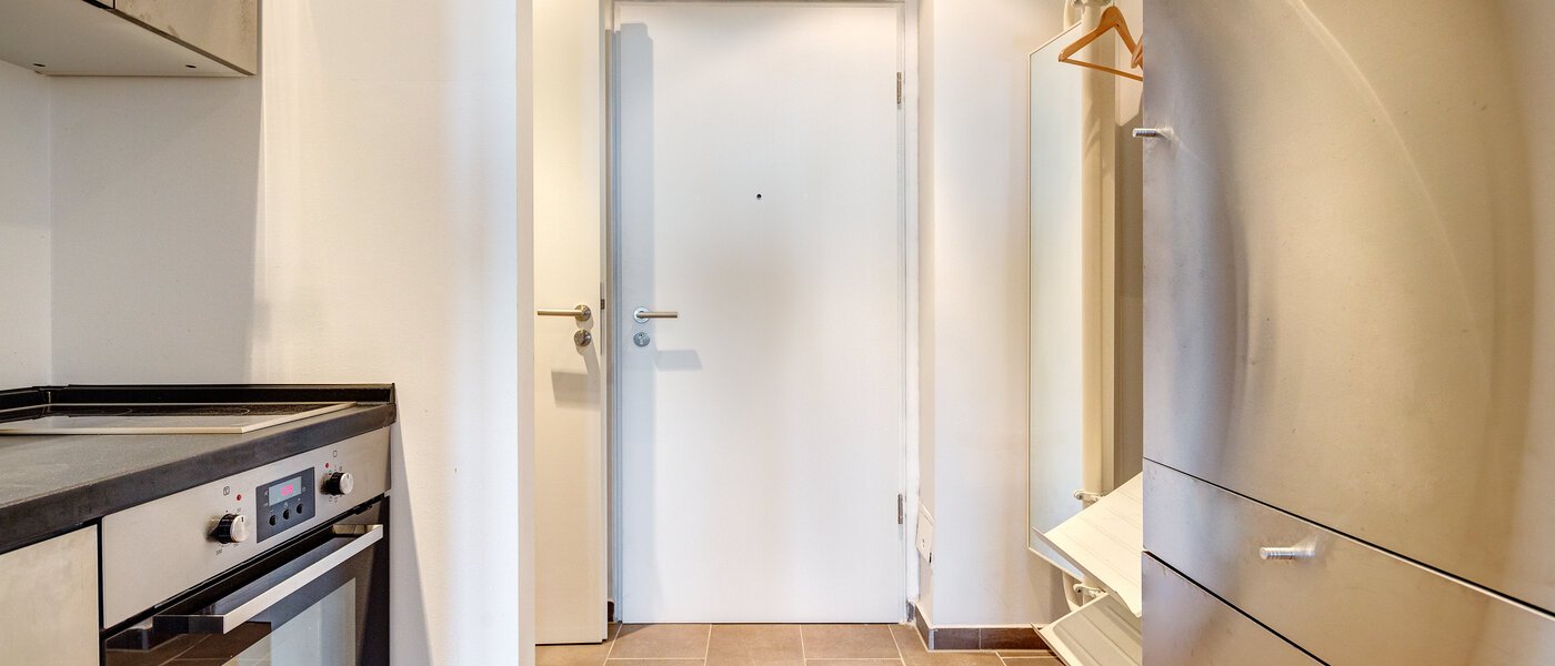 マンション München Olympiadorf 02 玄関入り口 9195