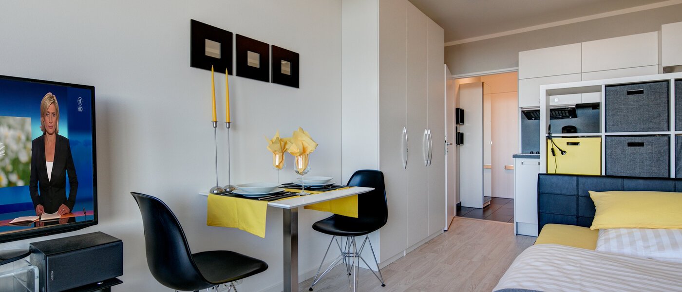 アパルトマン München Haidhausen 04 リビングルーム 9226