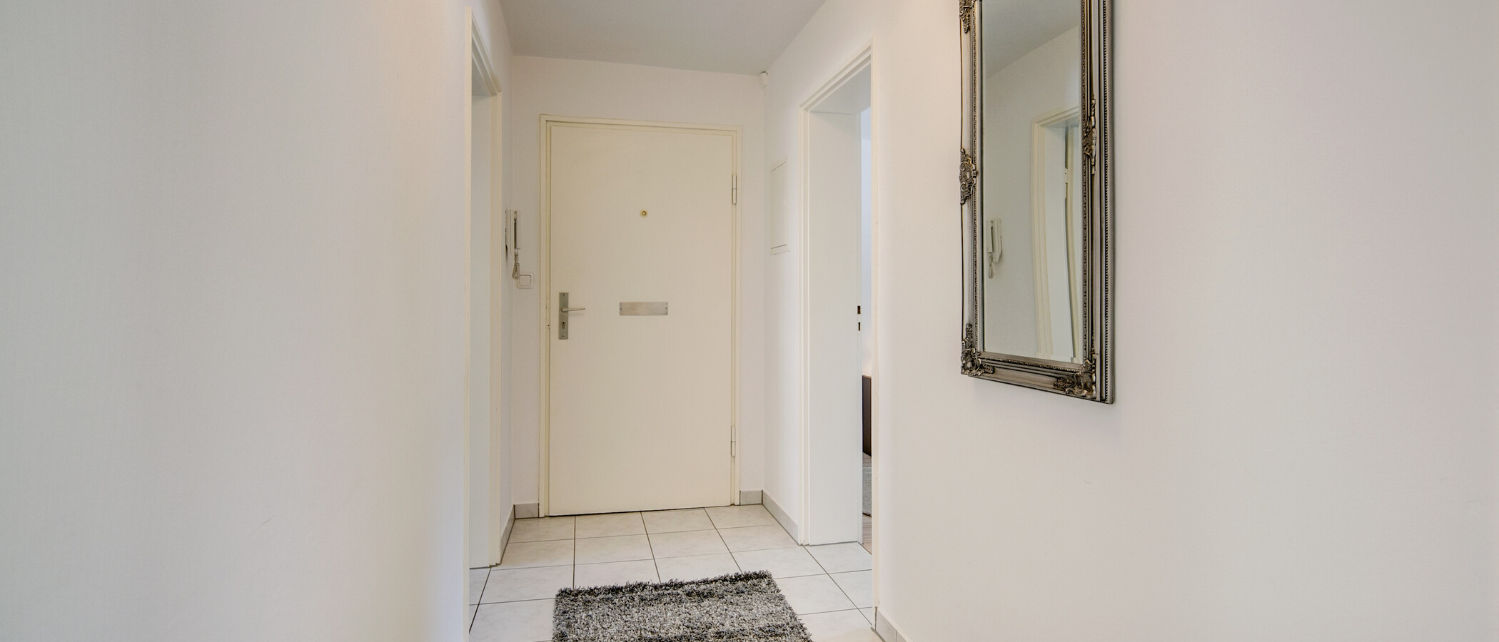 マンション München Untermenzing 01 玄関入り口 9300