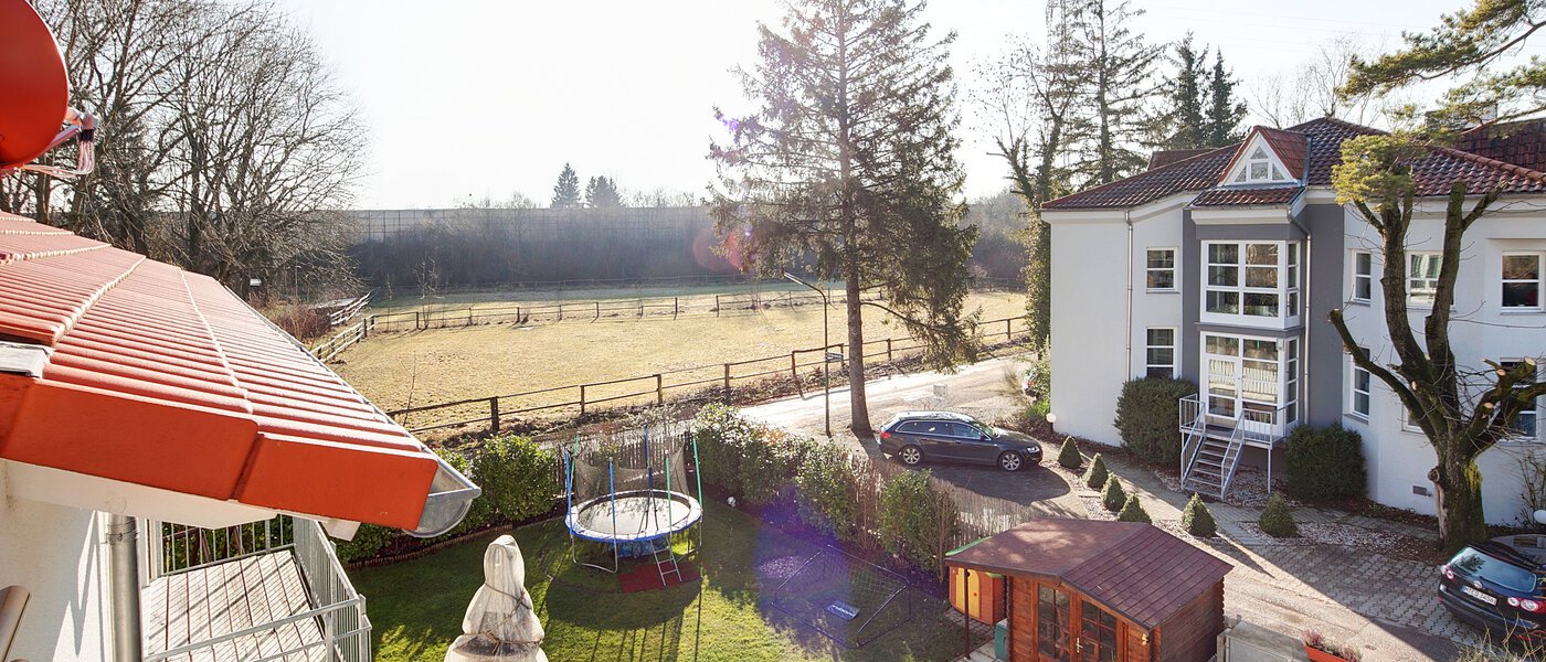 アティック・フラット（屋根裏） München Feldmoching 02 物件からの眺め 9344