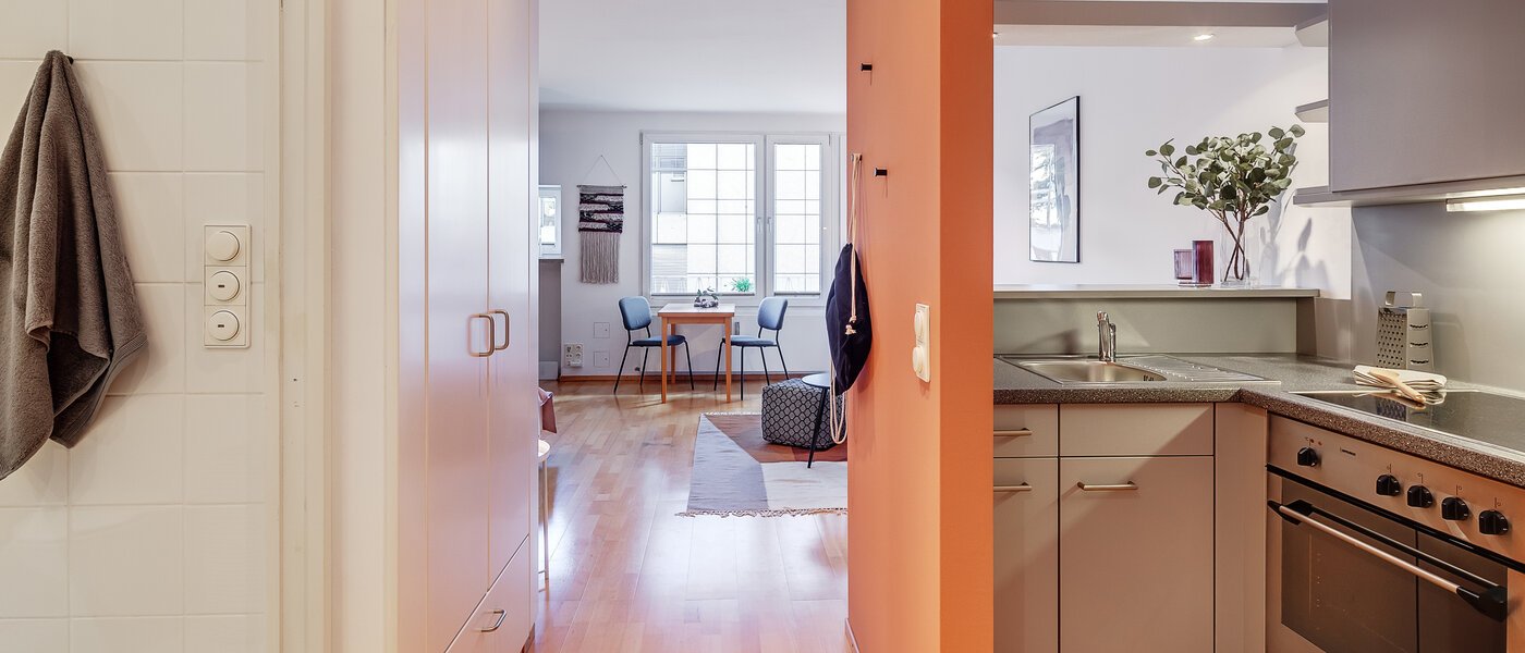 マンション München Schwabing (rechts der Leopoldstraße) 02 玄関入り口 938