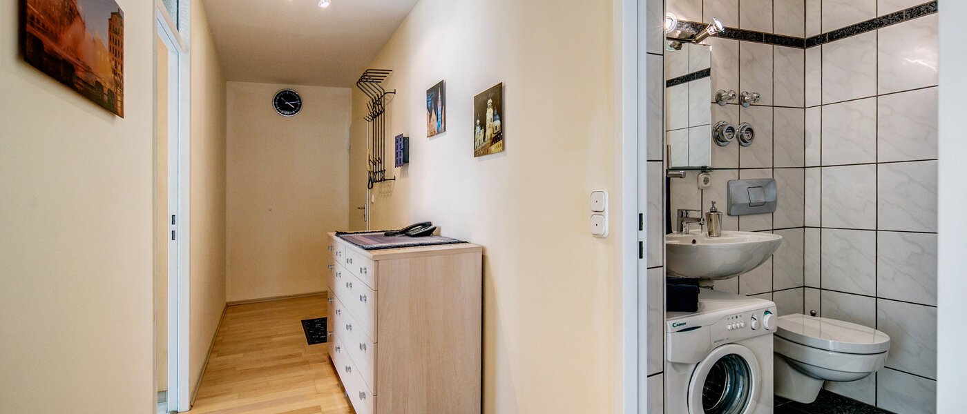 マンション München Maxvorstadt - Universitätsviertel 01 玄関入り口 9416