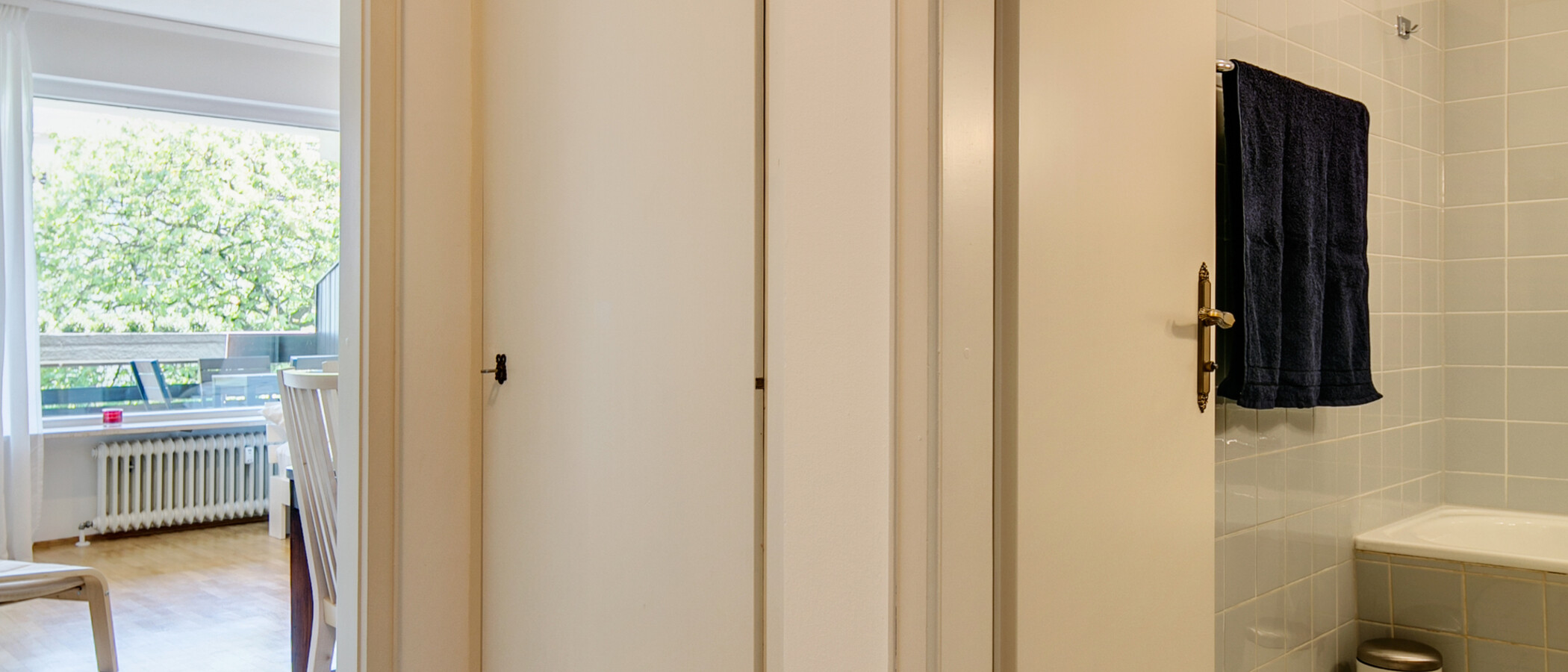 マンション München Schwabing (rechts der Leopoldstraße) 03 玄関入り口 9457