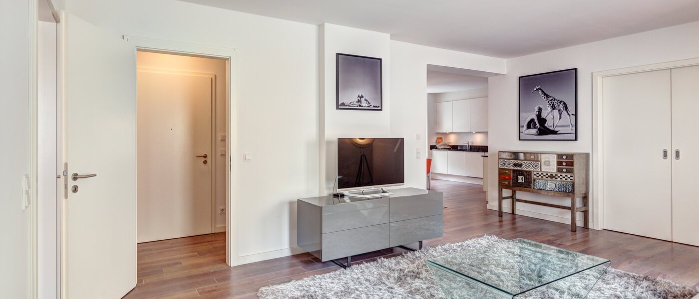 マンション München Lehel 04 リビングルーム 9478