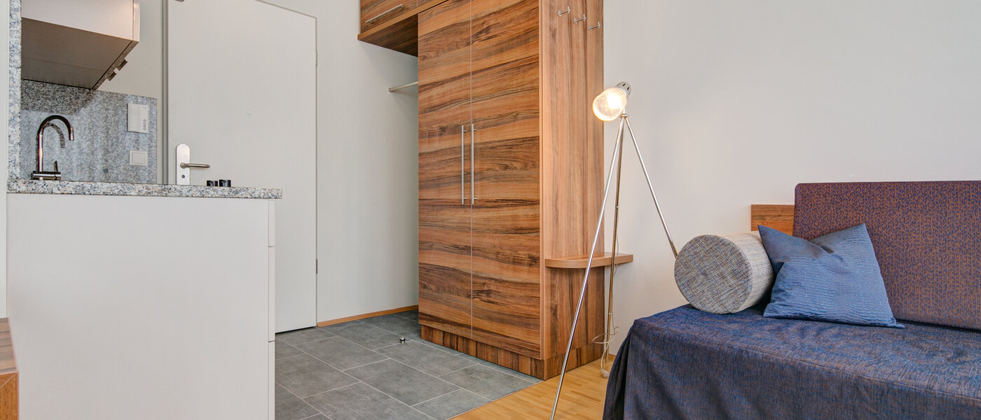 マンション Ismaning 02 玄関入り口 9506