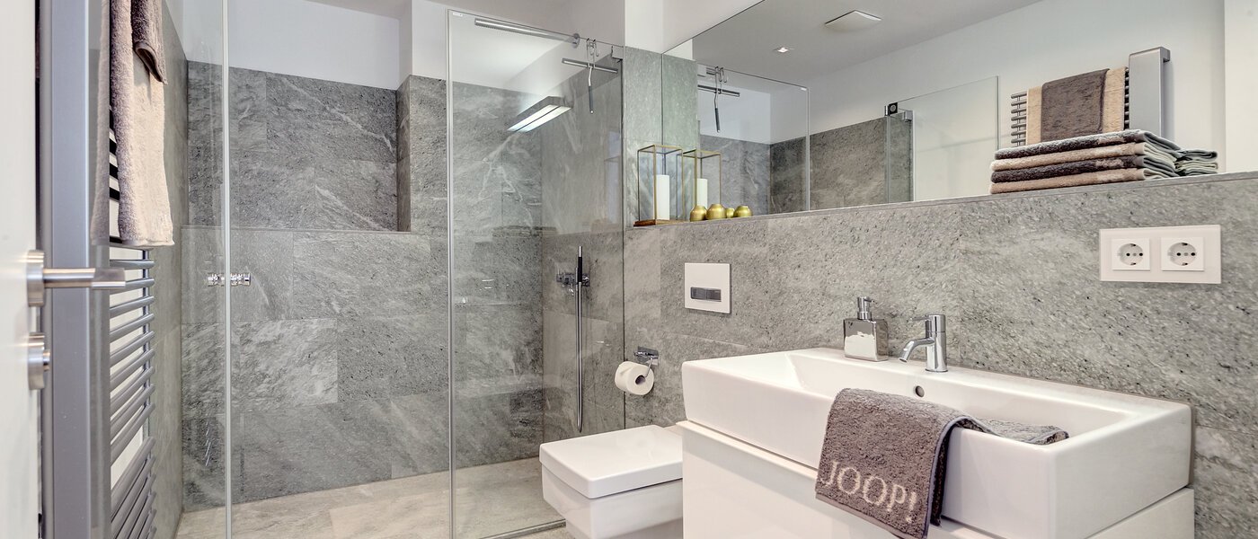 マンション München Schwabing (rechts der Leopoldstraße) 01 浴室 9520