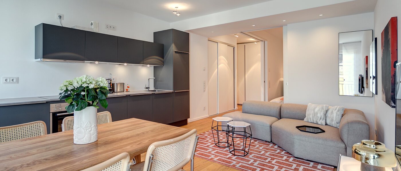 マンション München Schwabing (rechts der Leopoldstraße) 05 リビングルーム 9521