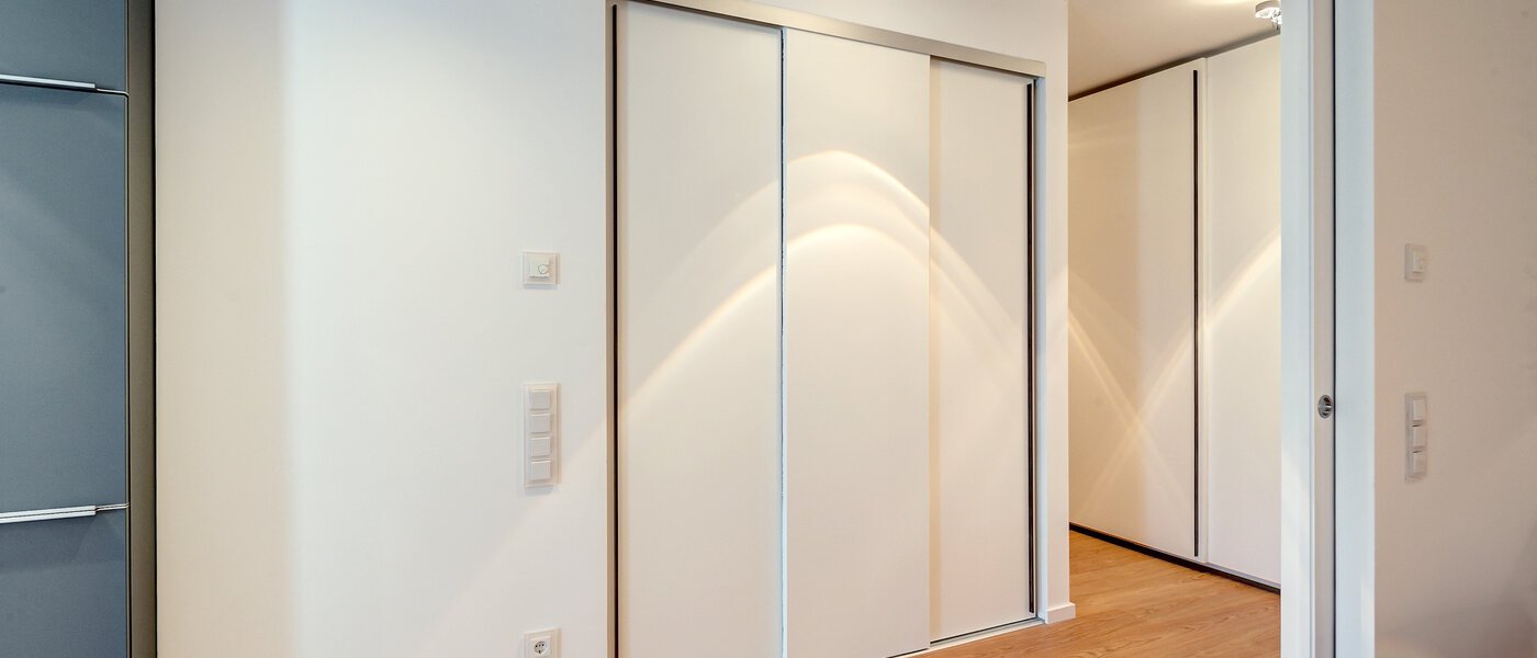 マンション München Schwabing (rechts der Leopoldstraße) 03 玄関入り口 9521