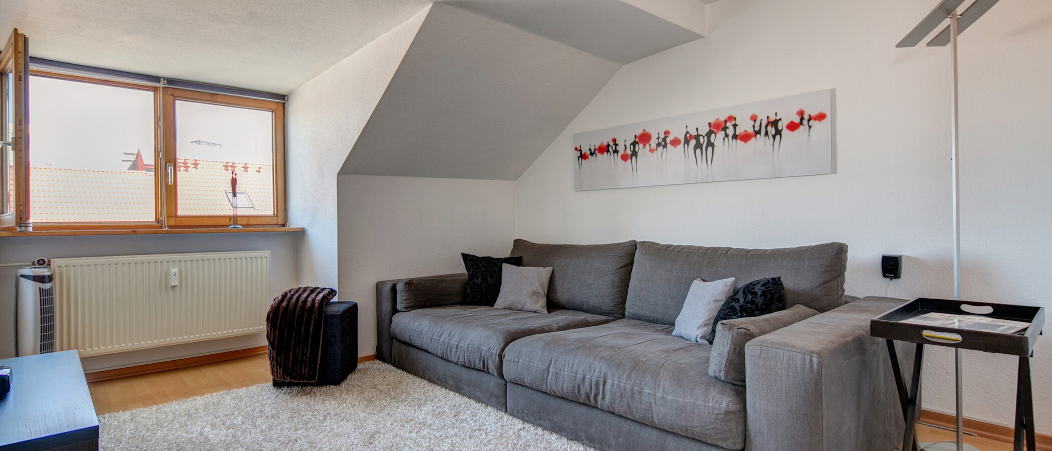 アティック・フラット（屋根裏） München Haidhausen 02 リビングルーム 9579