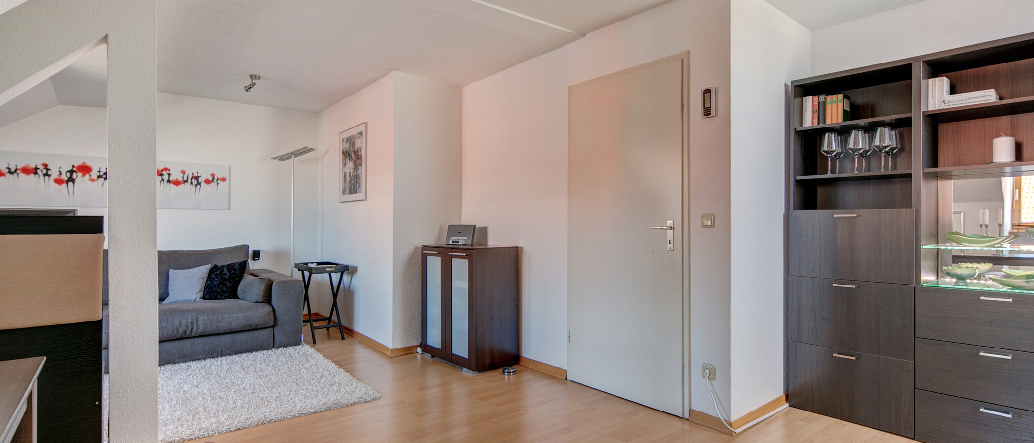 アティック・フラット（屋根裏） München Haidhausen 05 リビングルーム 9579