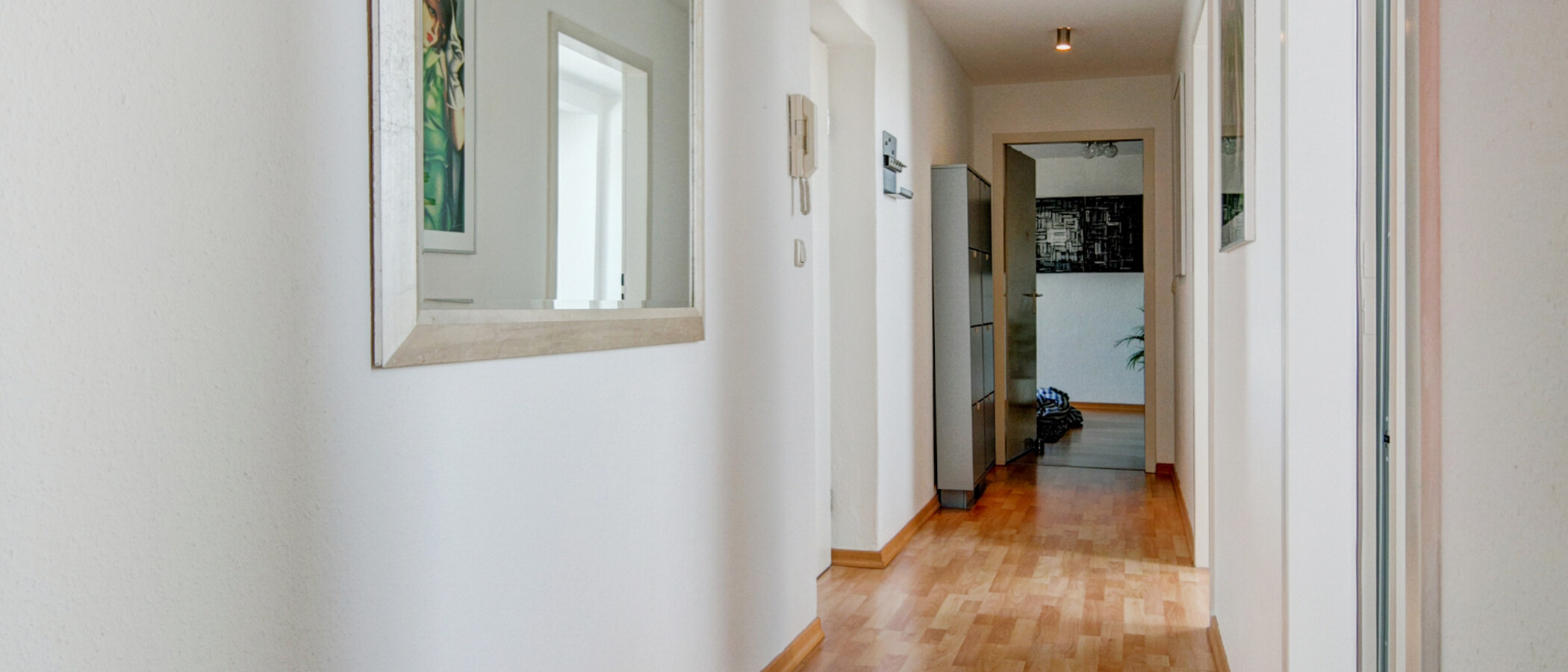 アティック・フラット（屋根裏） München Haidhausen 02 玄関入り口 9579