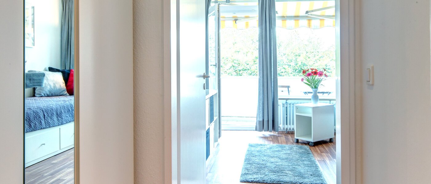 アパルトマン München Schwabing-Nord (zw. Leopoldstraße & Englischen Garten) 01 玄関入り口 9622