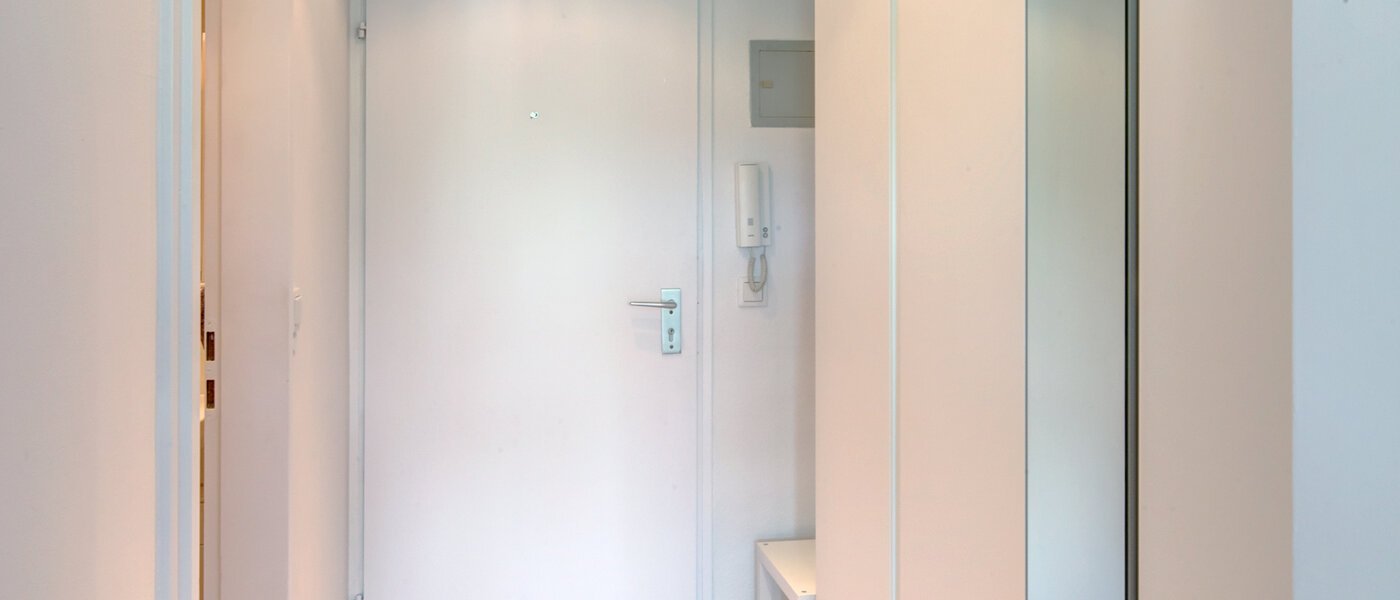 アパルトマン München Schwabing-Nord (zw. Leopoldstraße & Englischen Garten) 02 玄関入り口 9622