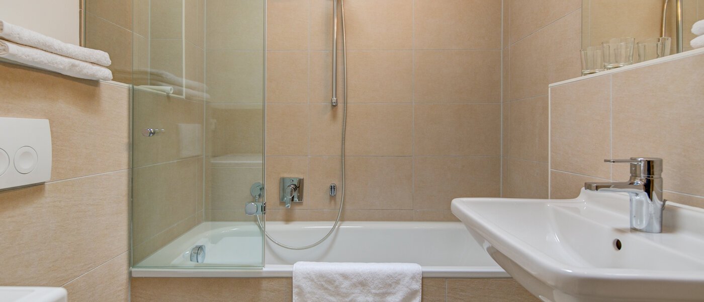 マンション München Großhadern 01 浴室 9626