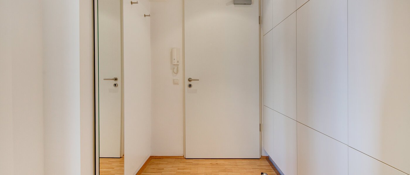 マンション München Großhadern 02 玄関入り口 9626