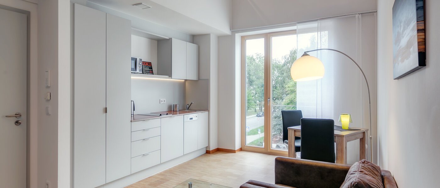 複層－回廊住宅 Unterschleißheim Lohhof 04 リビングルーム 9676