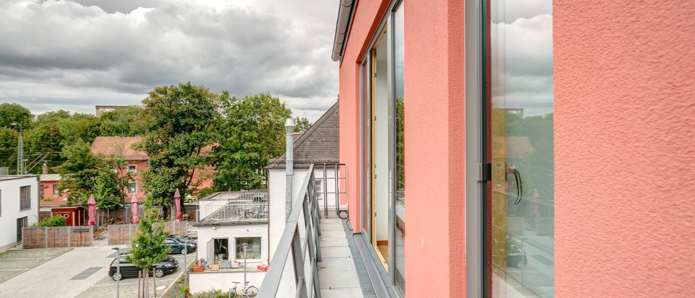 複層－回廊住宅 Unterschleißheim 01 ベランダ 9678