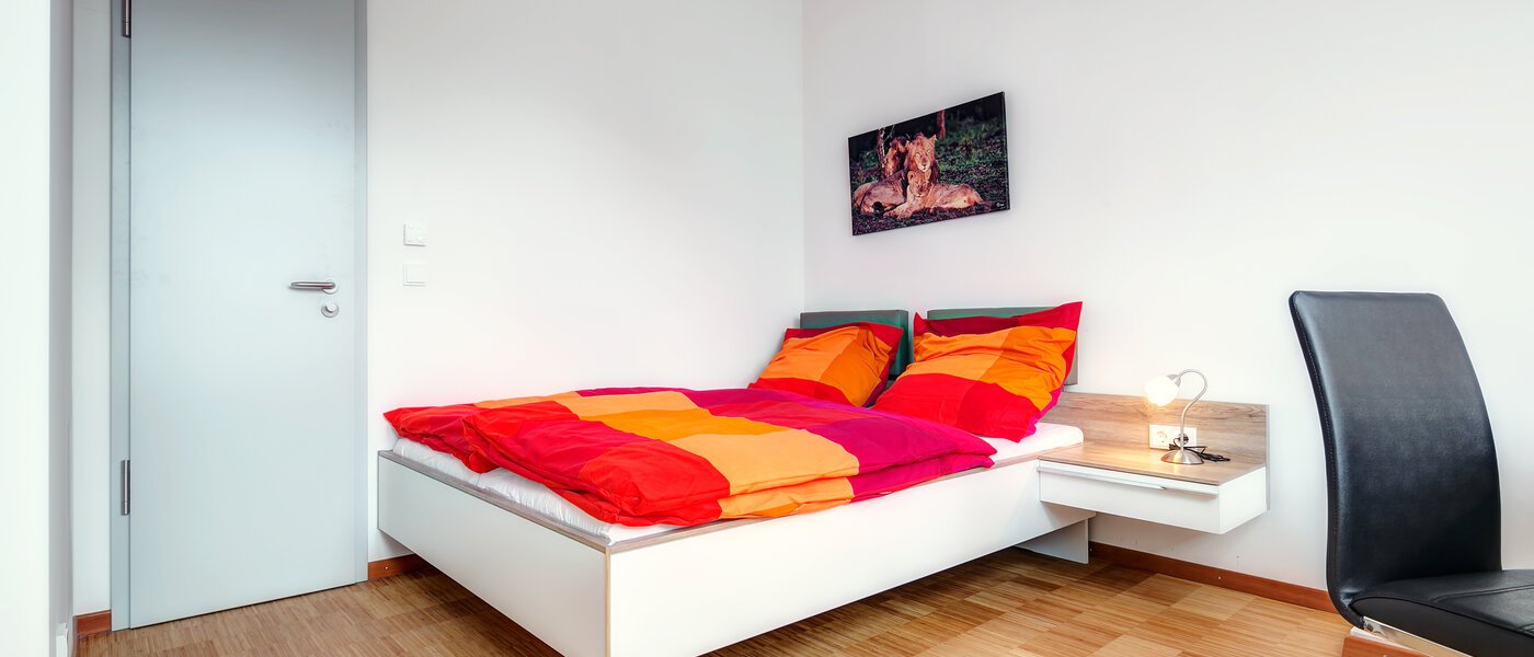 複層－回廊住宅 Unterschleißheim 01 寝室 9678