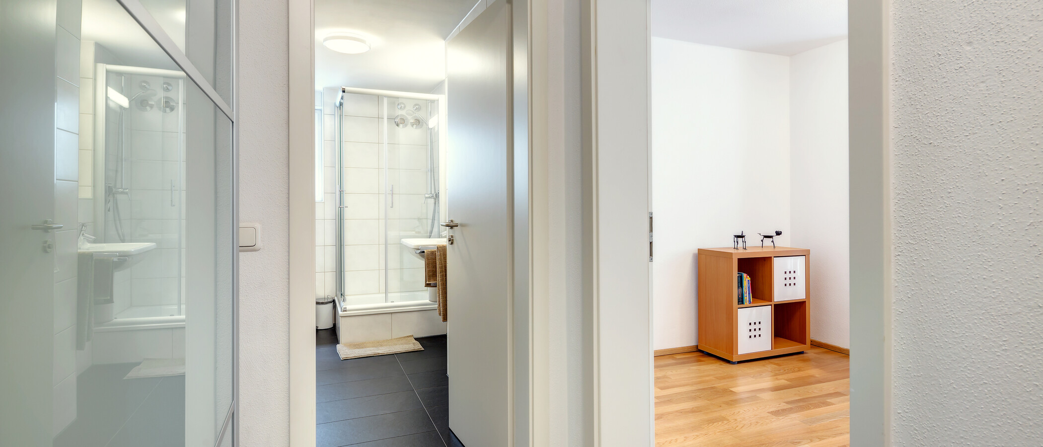 庭付き住宅 München Forstenried 07 玄関入り口 9703