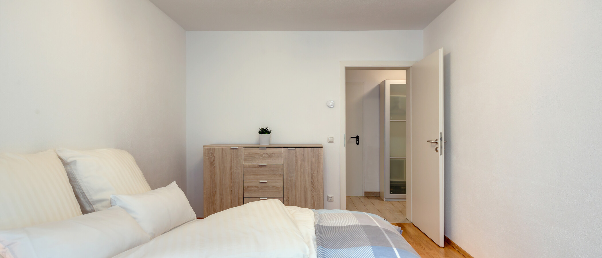 庭付き住宅 München Forstenried 03 ２つめの寝室 9703