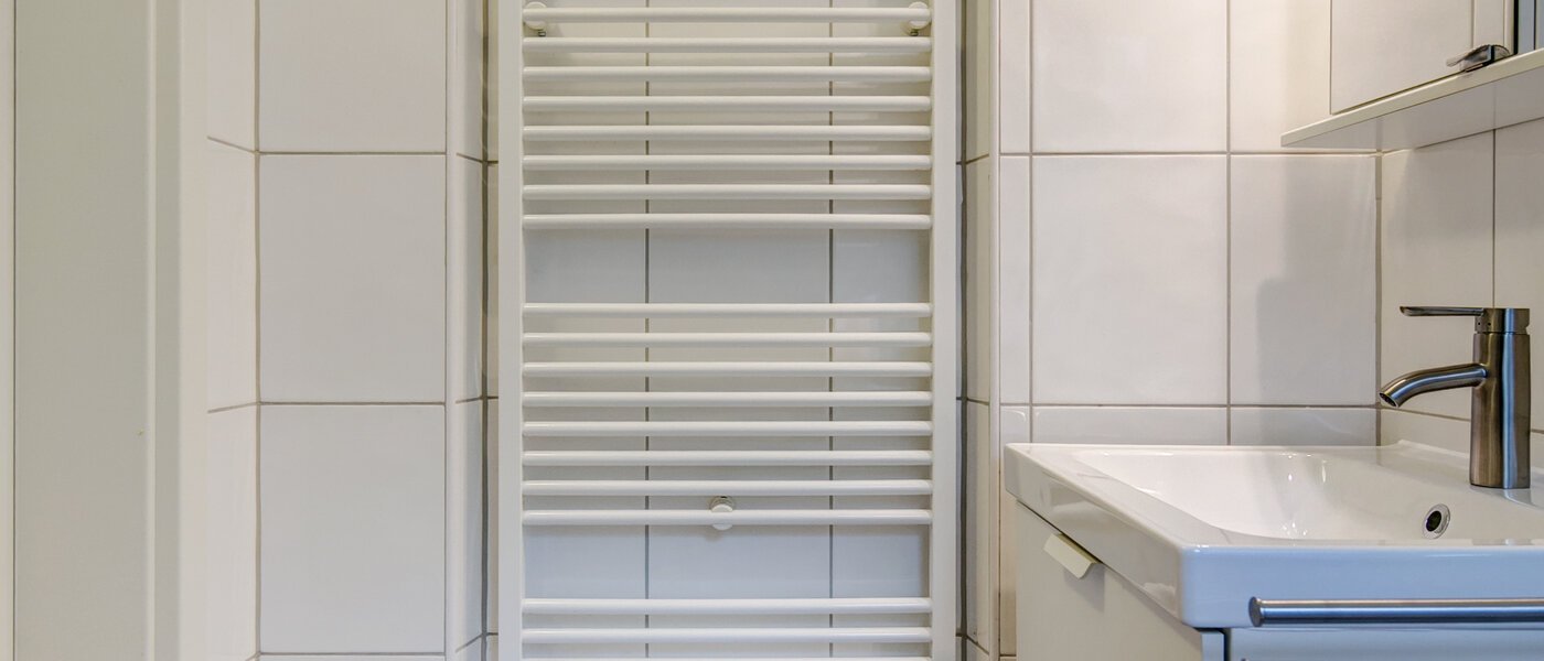 庭付き住宅 Gauting Stockdorf 04 浴室 9728