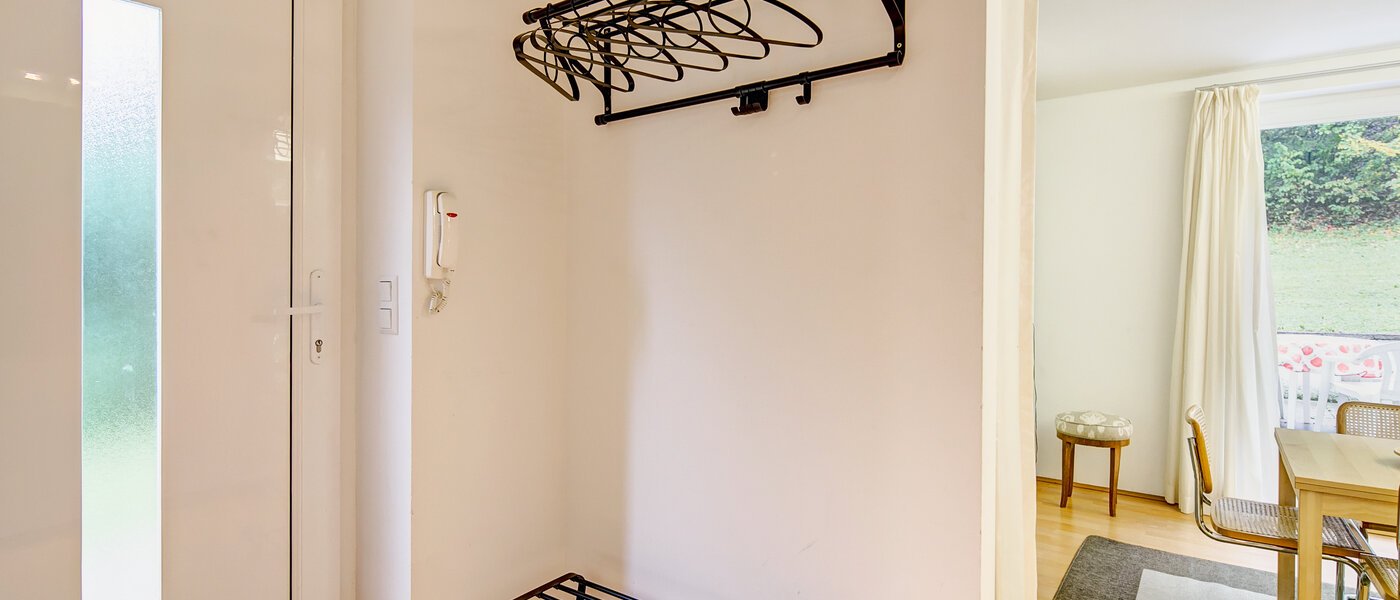 庭付き住宅 Gauting Stockdorf 02 玄関入り口 9728