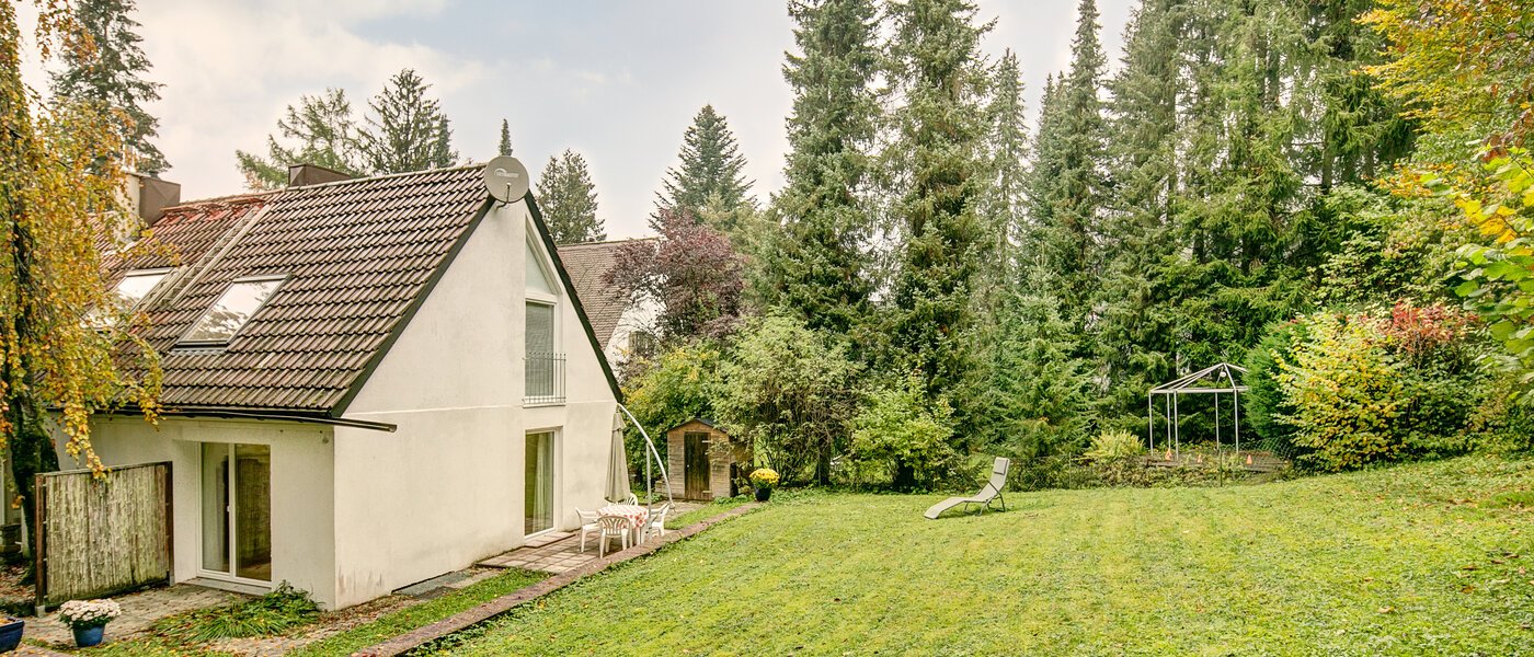 庭付き住宅 Gauting Stockdorf 01 庭 9728