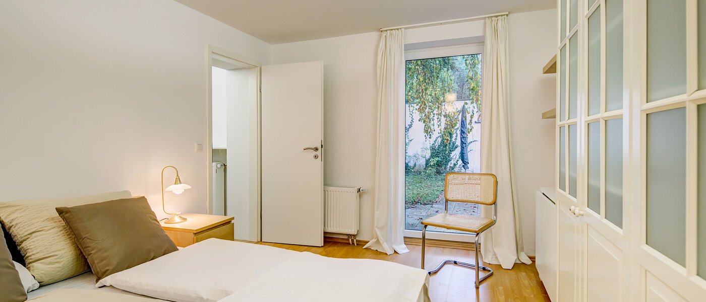 庭付き住宅 Gauting Stockdorf 05 寝室 9728