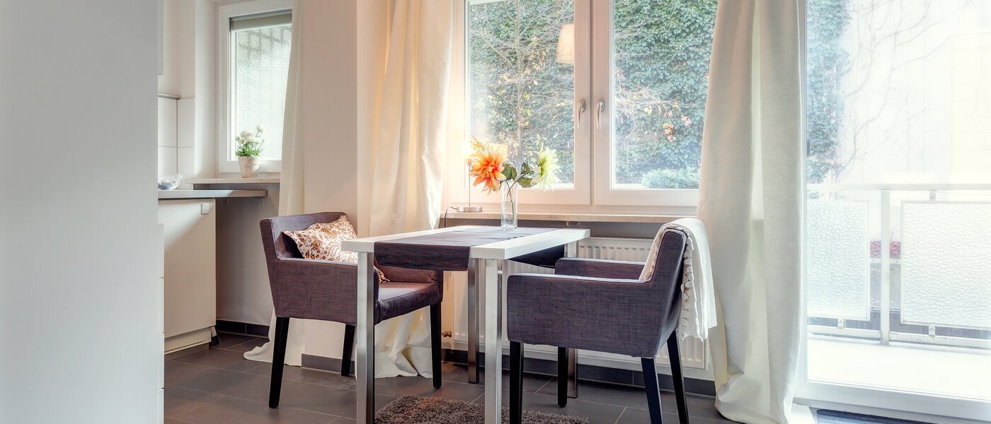 アパルトマン München Schwabing (rechts der Leopoldstraße) 03 リビングルーム 9736