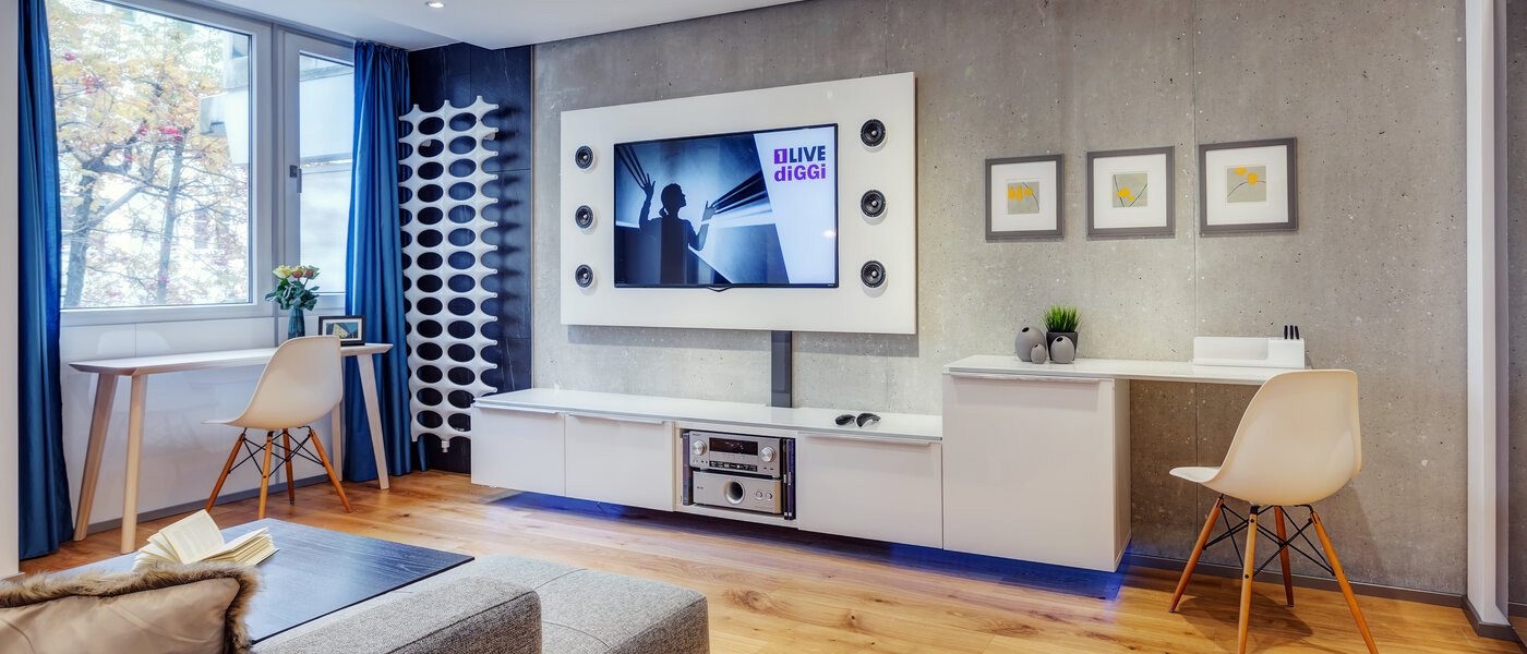 アパルトマン München Neuhausen 02 リビングルーム 9737