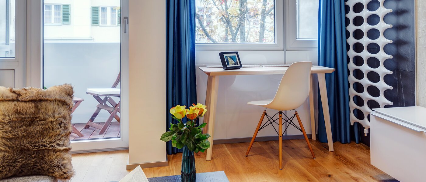 アパルトマン München Neuhausen 03 リビングルーム 9737