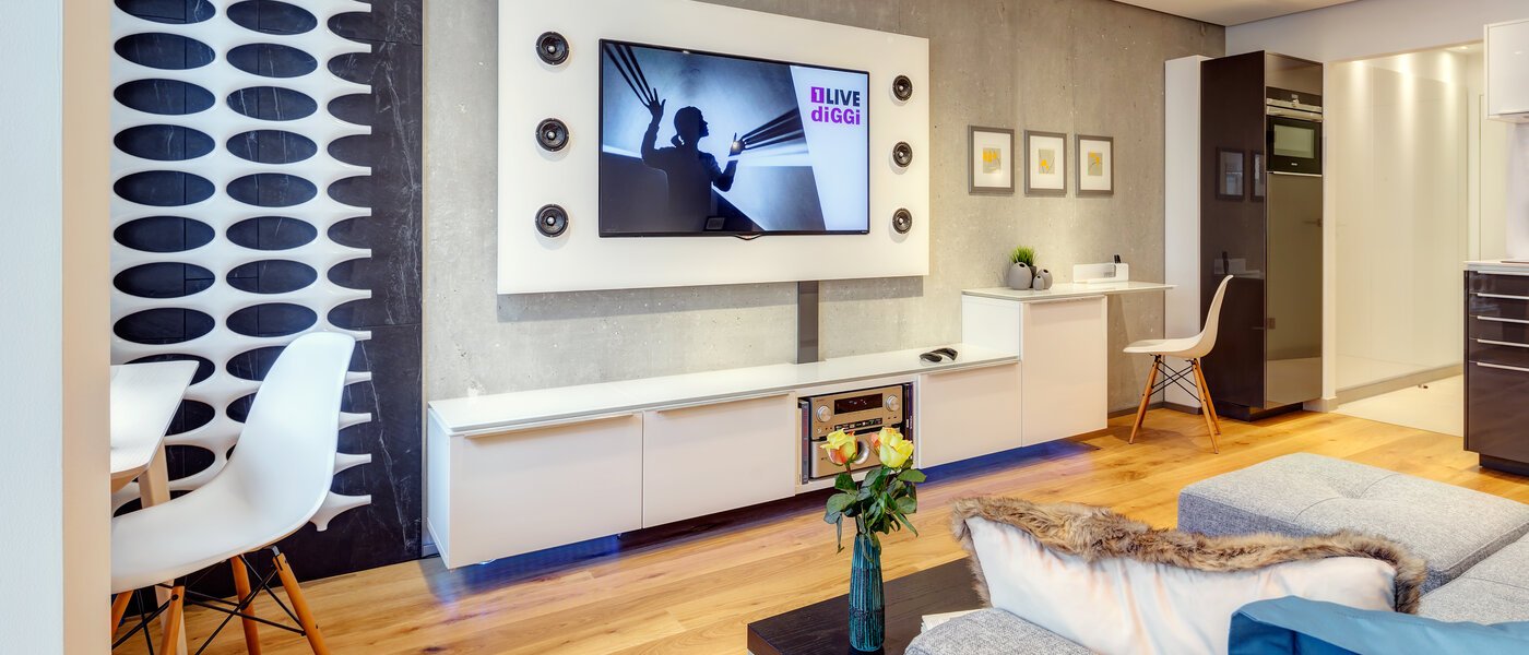 アパルトマン München Neuhausen 04 リビングルーム 9737