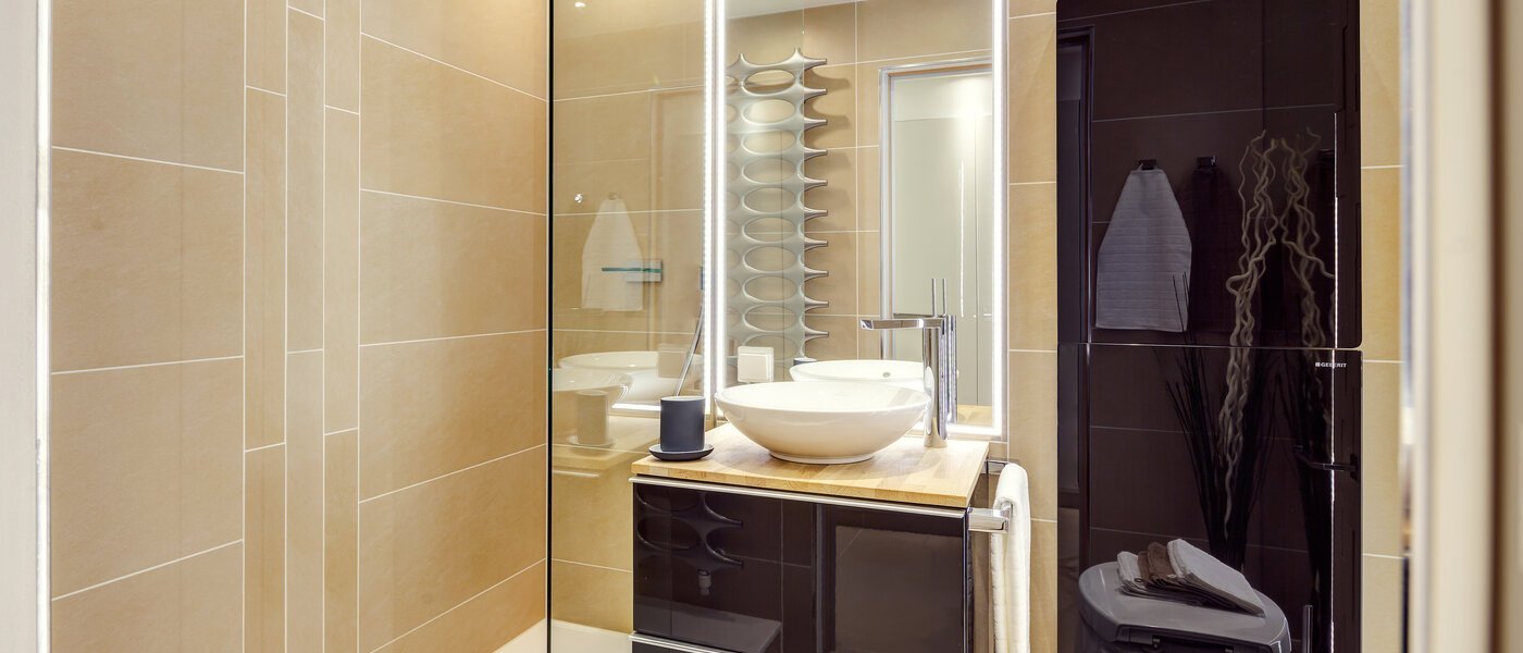 アパルトマン München Neuhausen 04 浴室 9737