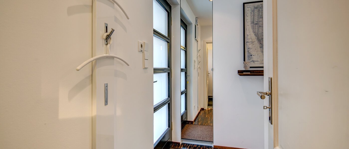 マンション Gauting 02 玄関入り口 9747