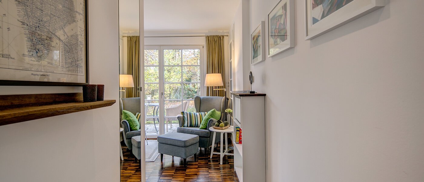 マンション Gauting 04 玄関入り口 9747