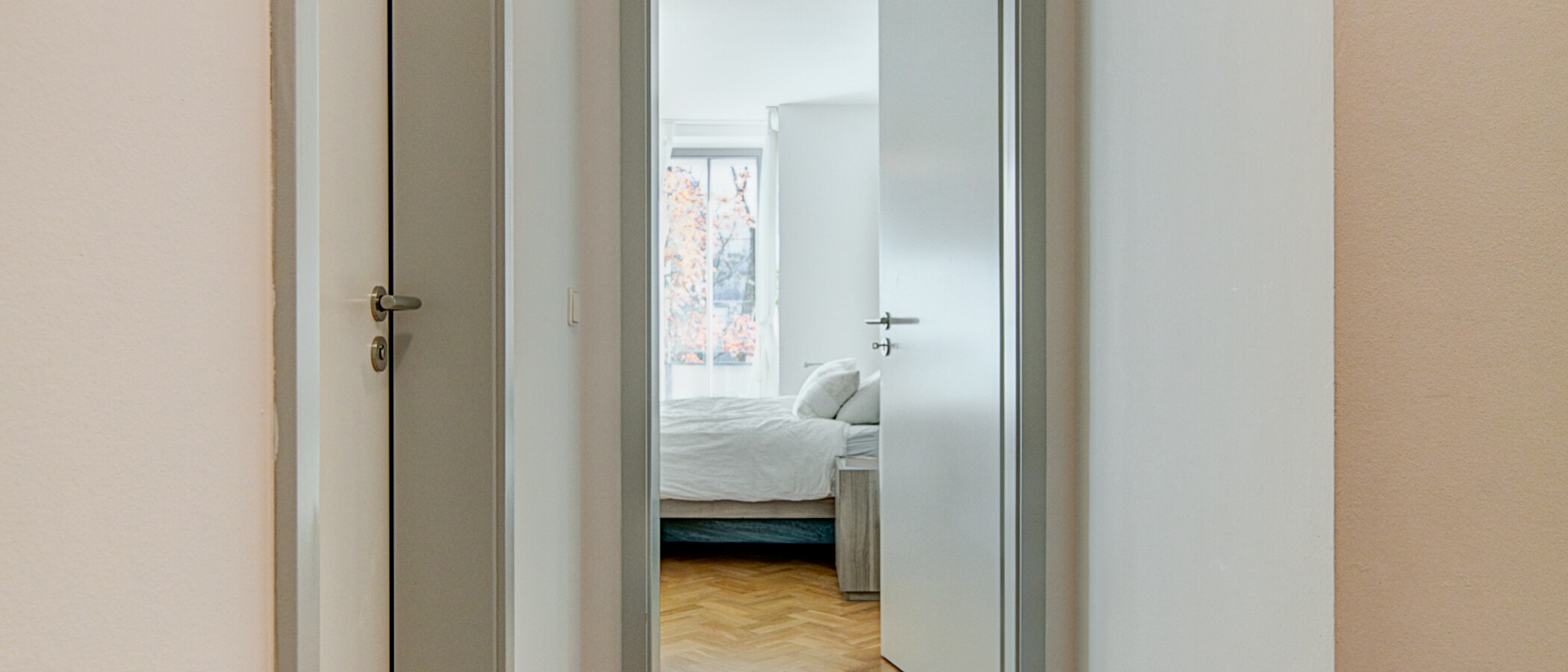 マンション München Haidhausen 04 玄関入り口 9754
