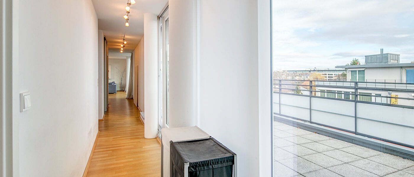 ペントハウス住宅 München Obergiesing 06 玄関入り口 9778