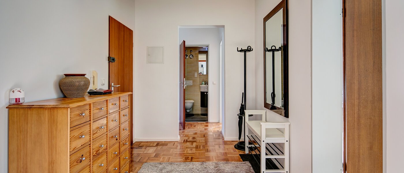 マンション München Berg am Laim 02 玄関入り口 9783