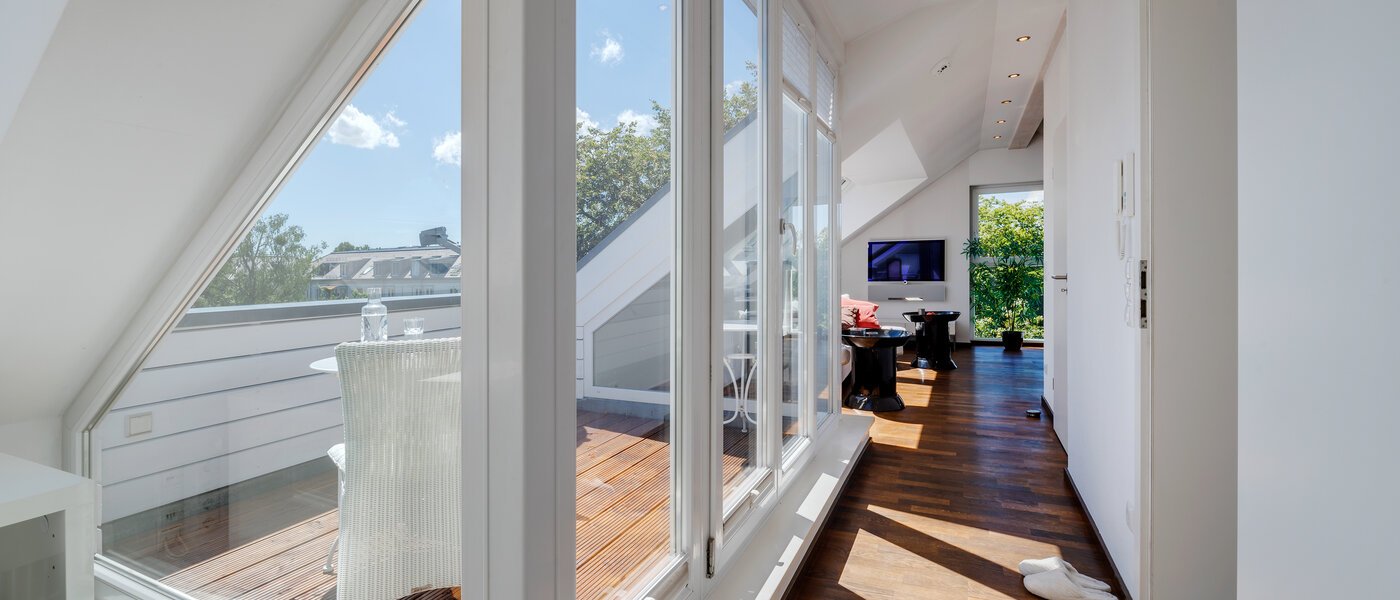 ペントハウス München Untermenzing 02 玄関入り口 9794