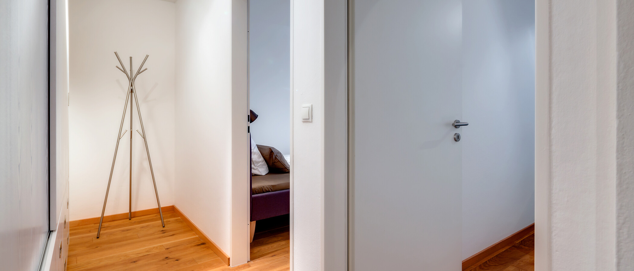 マンション München Untersendling 04 玄関入り口 9825