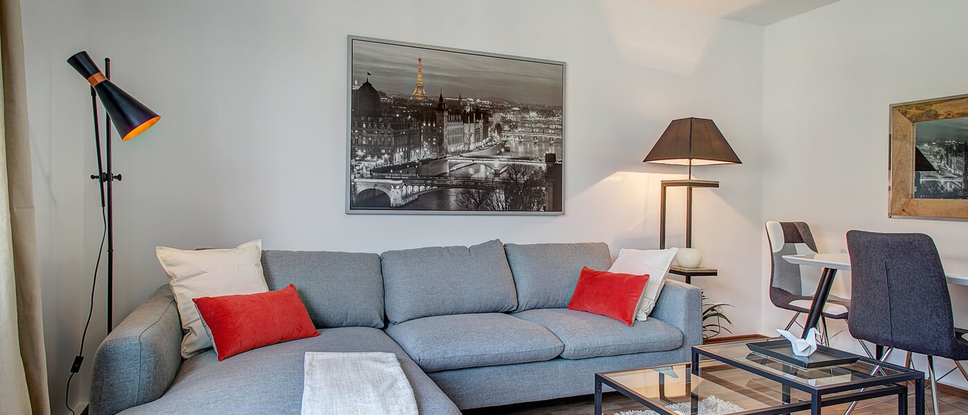 マンション München Schwabing 01 リビングルーム 9871