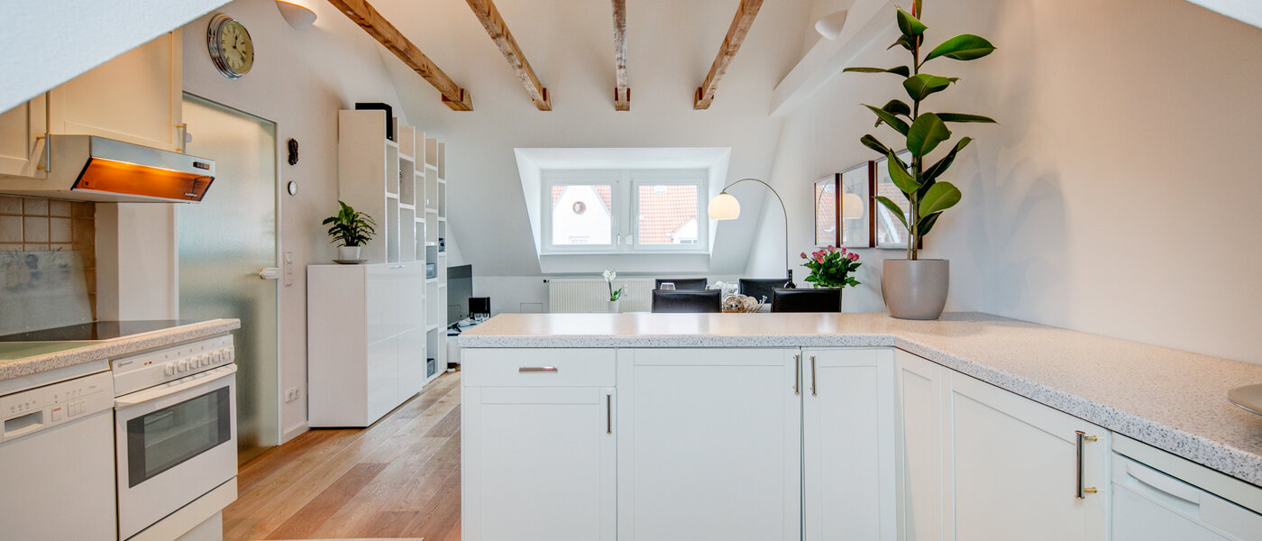 アティック・フラット（屋根裏） München Thalkirchen 03 キッチン 9893