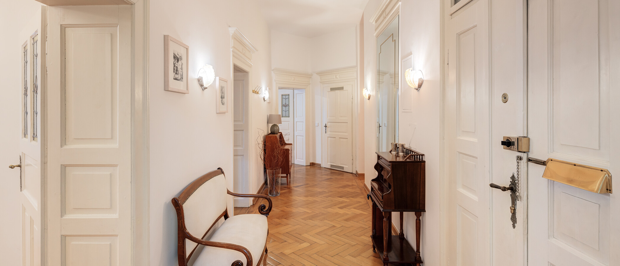 マンション München Schwabing-Nord (zw. Belgrad- & Leopoldstraße) 02 玄関入り口 9895