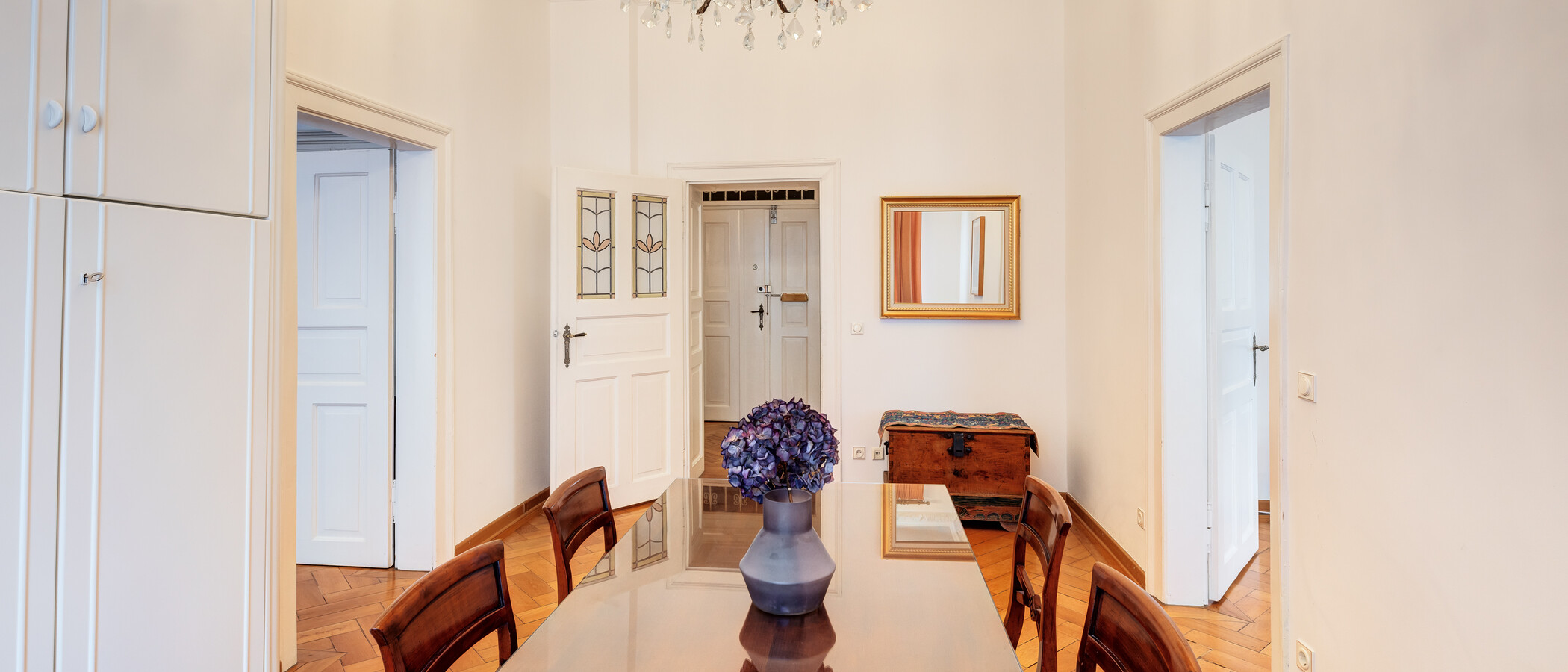 マンション München Schwabing-Nord (zw. Belgrad- & Leopoldstraße) 01 ダイニングルーム 9895