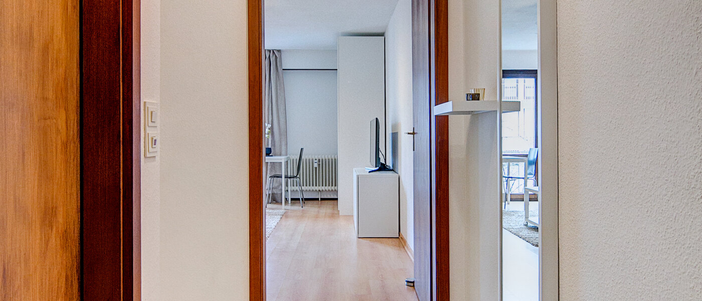 マンション Unterschleißheim 01 玄関入り口 9952