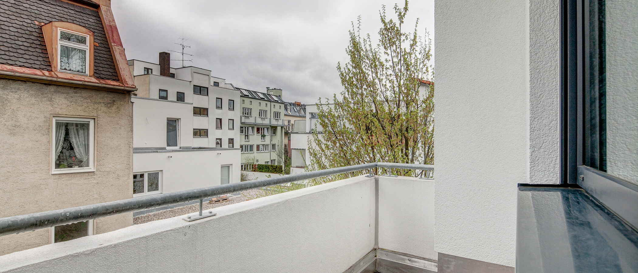 アパルトマン München Milbertshofen 01 ベランダ 9971