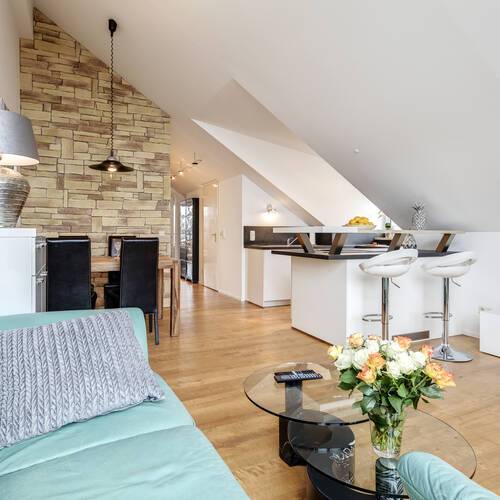 アティック・フラット（屋根裏） 部屋数 2 部屋 | ミュンヘン-Denning | 10809