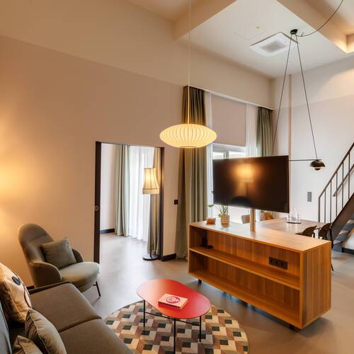 メゾネット・マンション（複数階にわたるマンション） 部屋数 2.5 部屋 | ミュンヘン-Neuperlach | 13536