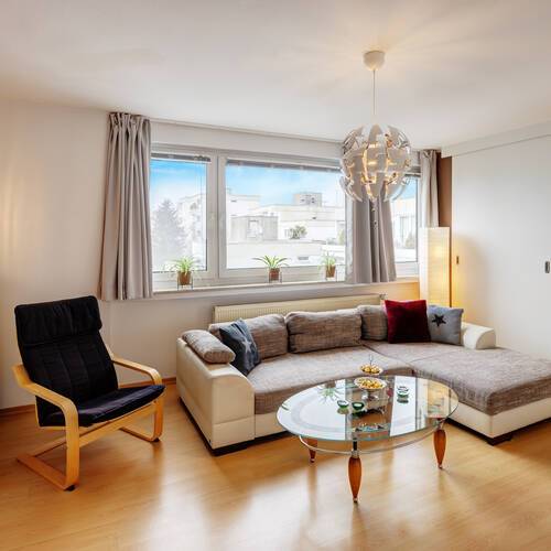 マンション 部屋数 3 部屋 | Ottobrunn | 13863